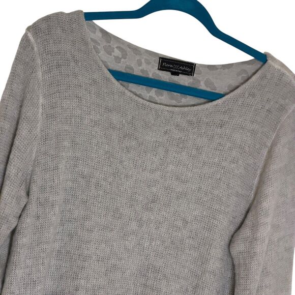 Flora Ashley Sweater TwoFer Layered Blouse Top Shirt Animal Gray M bv - Picture 2 of 8